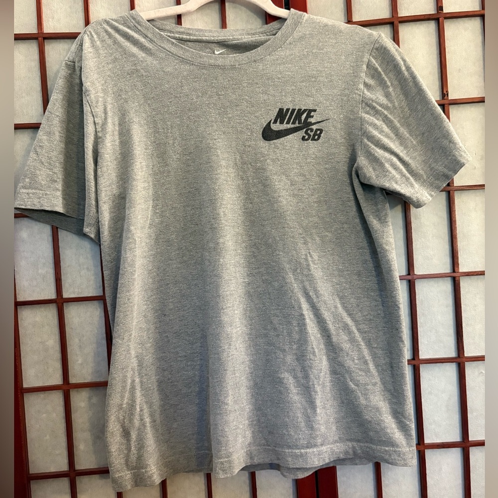 Nike Gray Short Sleeve Tee Classic Crew Neck